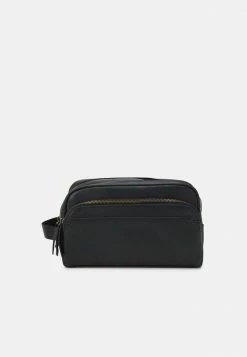 Pier One Wash Bag - Black