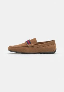 Pier One Slip-ons - Cognac