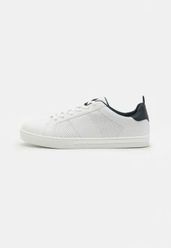 Pier One Trainers - White