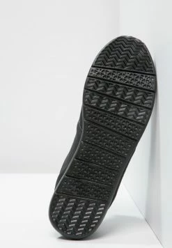 Pier One Trainers - Black -Pier One Shop d5938759fd0949728587c4d9fdea843f