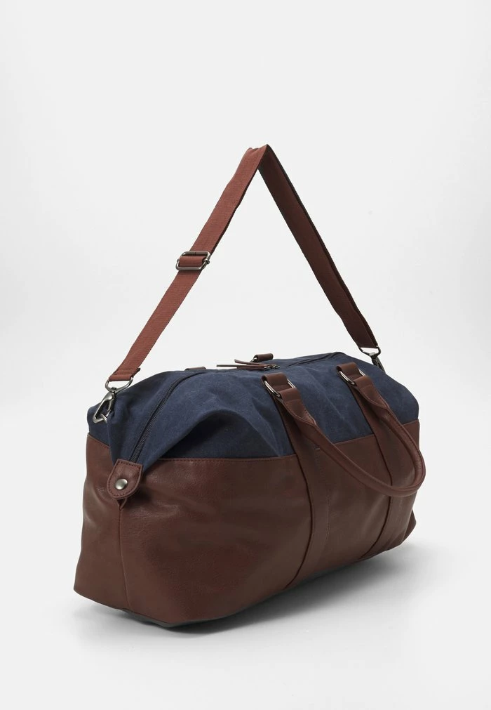 Pier One Weekend Bag - Dark Blue 2 Pier One Weekend Bag - Dark Blue - Image 2