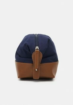 Pier One UNISEX - Wash Bag - Cognac -Pier One Shop e451b9e8cf874b368fdd542ac5b6e283