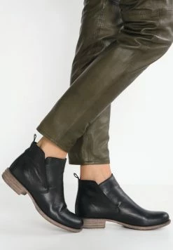 Pier One LEATHER - Ankle Boots - Black