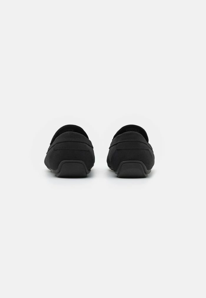 Pier One Slip-ons - Black 3 Pier One Slip-ons - Black - Image 3