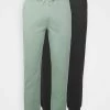 Pier One 2er PACK - Tracksuit Bottoms - Green/black