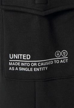 Pier One CARGO JOGGER - Tracksuit Bottoms - Black -Pier One Shop ea06a7241edd434fbdb4c20123eab4af