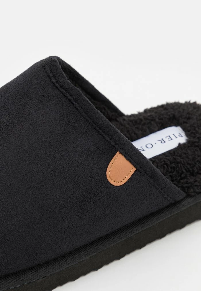 Pier One Slippers - Black 6 Pier One Slippers - Black - Image 6