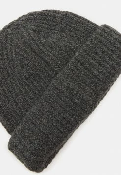 Pier One SHORT MICRO BEANIE UNISEX - Beanie - Grey -Pier One Shop ec5d1f687ff447e8a2025dedd84bb0c1