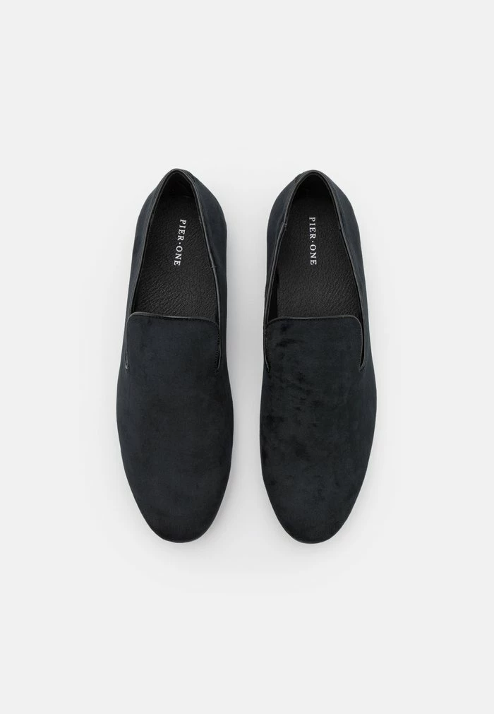 Pier One Slip-ons - Black 4 Pier One Slip-ons - Black - Image 4