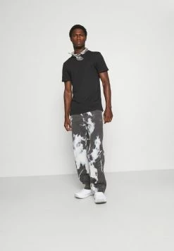 Pier One 3 PACK - Basic T-shirt - Black/mottled Dark Grey/bordeaux