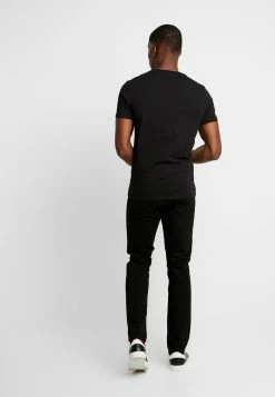 Pier One Print T-shirt - Black -Pier One Shop ee8af05e410f47e99a7bef60e25a11f8