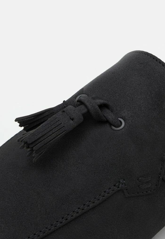 Pier One Slip-ons - Black 6 Pier One Slip-ons - Black - Image 6