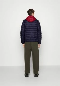 Pier One Winter Jacket - Dark Blue/white/red -Pier One Shop f24039af74904cae8f6d5de3ec993f83