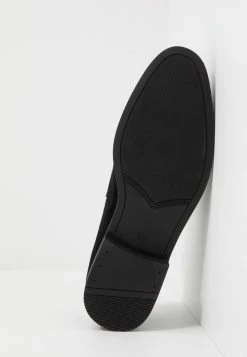 Pier One Smart Slip-ons - Black -Pier One Shop f5b4bd8ab3ab4a308301b46e60e4a38e