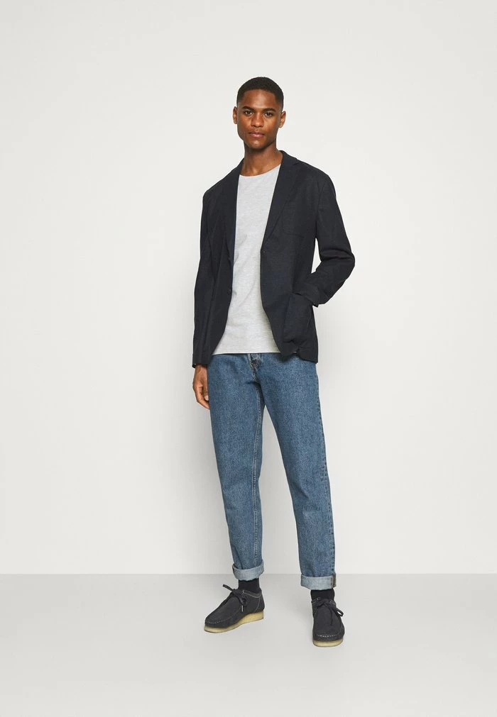 Pier One 5 PACK - Basic T-shirt - Black/white/light Grey 1 Pier One 5 PACK - Basic T-shirt - Black/white/light Grey